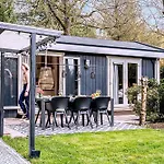 Chalet Natuurhuisje Met Omheinde Tuin Hond Welkom Stijlvol Ingericht Stayatsas Julia Epe