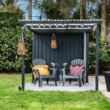 Stayatsas Julia Stijlvol Ingericht, Kindvriendelijk, In Het Bos, Hondje Mag Mee, Parkeren Op Oprit