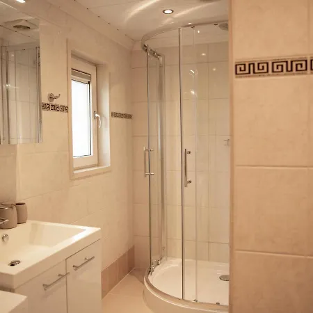 Stayatsas Julia Stijlvol Ingericht, Kindvriendelijk, In Het Bos, Hondje Mag Mee, Parkeren Op Oprit * Epe