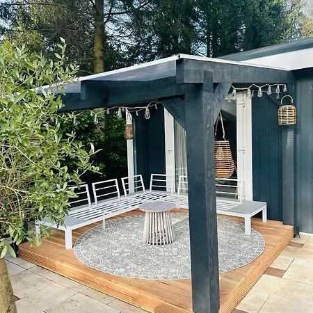 Stayatsas Julia Stijlvol Ingericht, Kindvriendelijk, In Het Bos, Hondje Mag Mee, Parkeren Op Oprit Epe