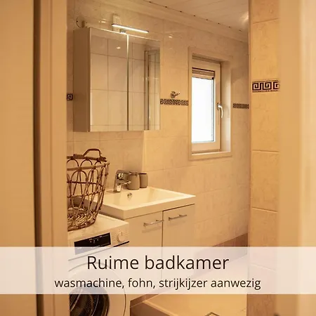 Stayatsas Julia Stijlvol Ingericht, Kindvriendelijk, In Het Bos, Hondje Mag Mee, Parkeren Op Oprit