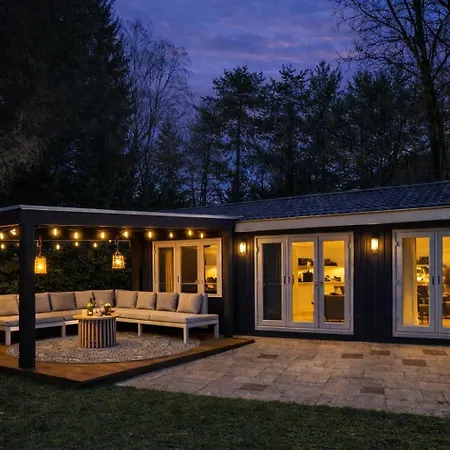 Chalet Stayatsas Julia, Stijlvol Natuurhuisje Met Grote Omheinde Tuin