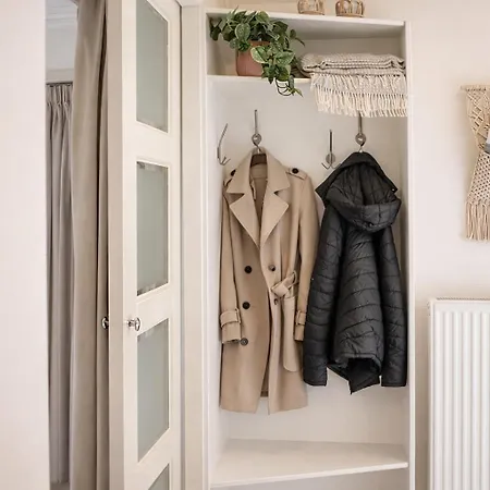 Stayatsas Julia, Stijlvol Natuurhuisje Met Grote Omheinde Tuin Chalet *