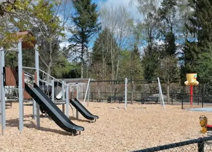 Stayatsas Julia Stijlvol Ingericht, Kindvriendelijk, In Het Bos, Hondje Mag Mee, Parkeren Op Oprit