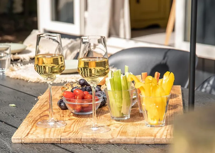 Natuurhuisje Met Omheinde Tuin Hond Welkom Stijlvol Ingericht Stayatsas Julia