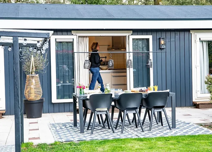 Stayatsas Julia Stijlvol Ingericht, Kindvriendelijk, In Het Bos, Hondje Mag Mee, Parkeren Op Oprit Chalet Epe