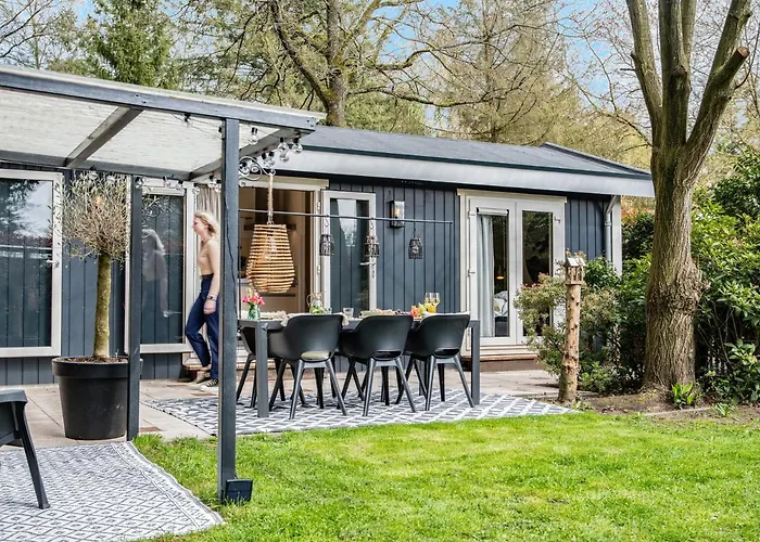 Stayatsas Julia Stijlvol Ingericht, Kindvriendelijk, In Het Bos, Hondje Mag Mee, Parkeren Op Oprit Epe